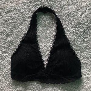 black hollister bralette